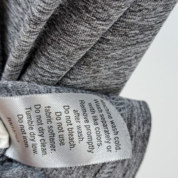 C9 Champion Top M Semi Fitted 1/4 Zip Long Sleeve Pullover Activewear Gray Black - Picture 8 of 9